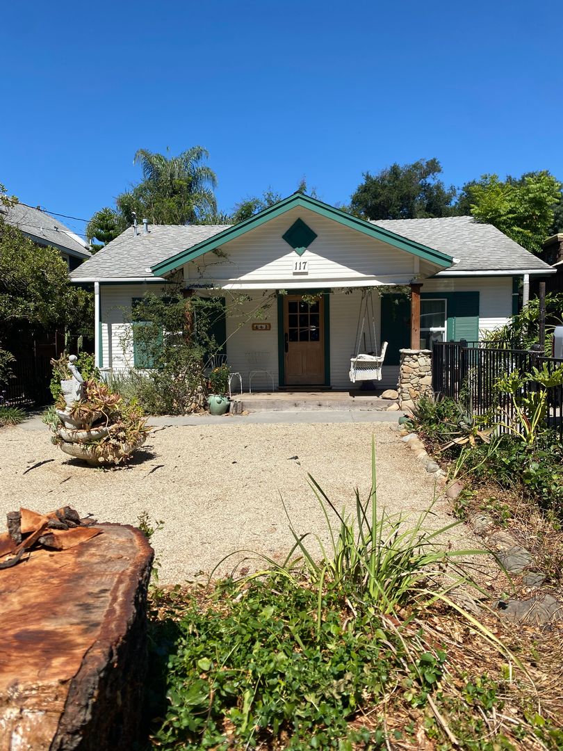 Ojai Apartment: 115-119 N Alvarado St