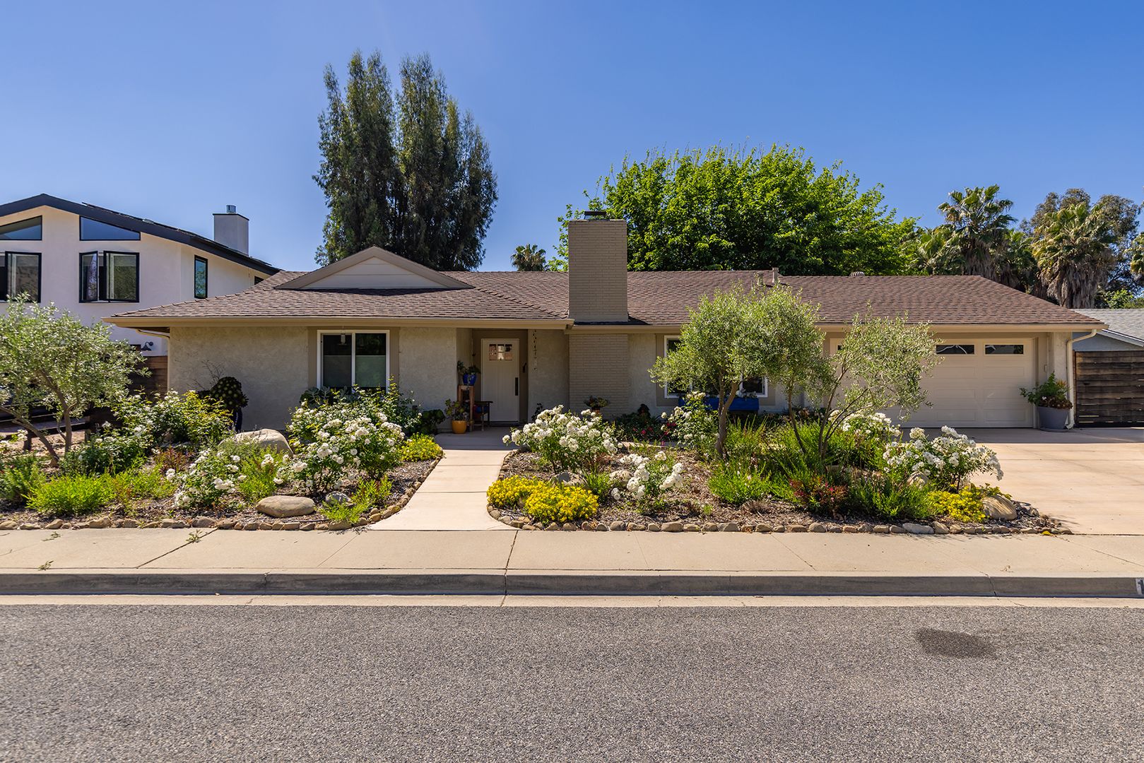 Ojai House: 1113 Sunnyglenn Ave