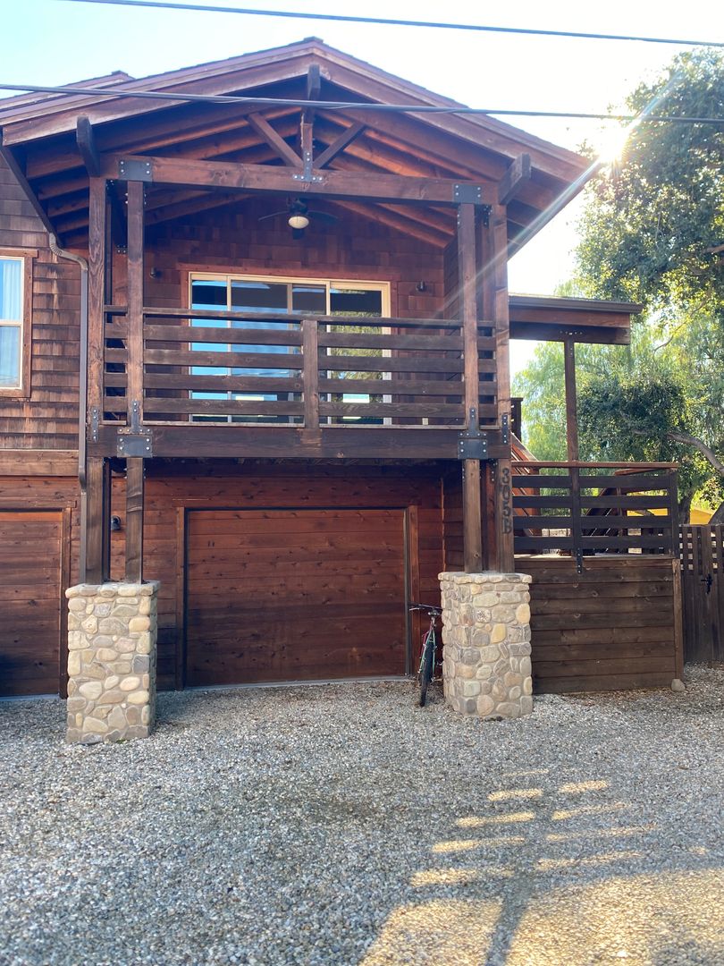 Ojai House: 305 S Montgomery St B