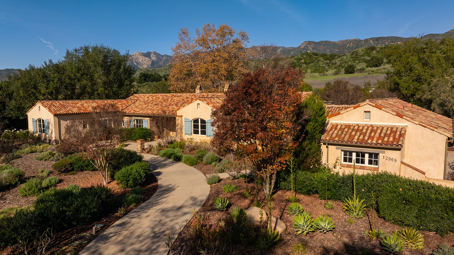 Ojai House: 12969 Blue Heron