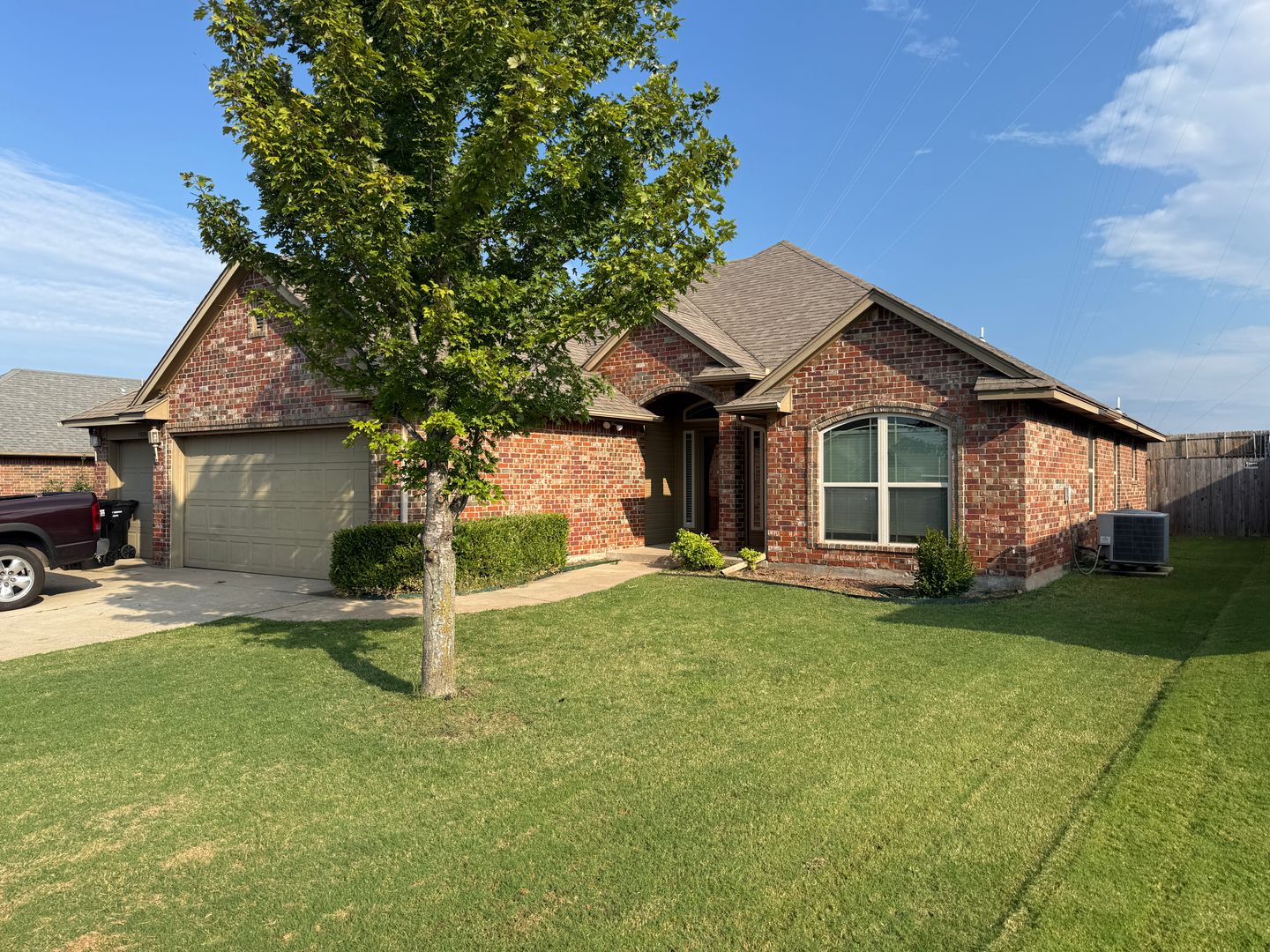 Moore House: 1909 NE 32nd St