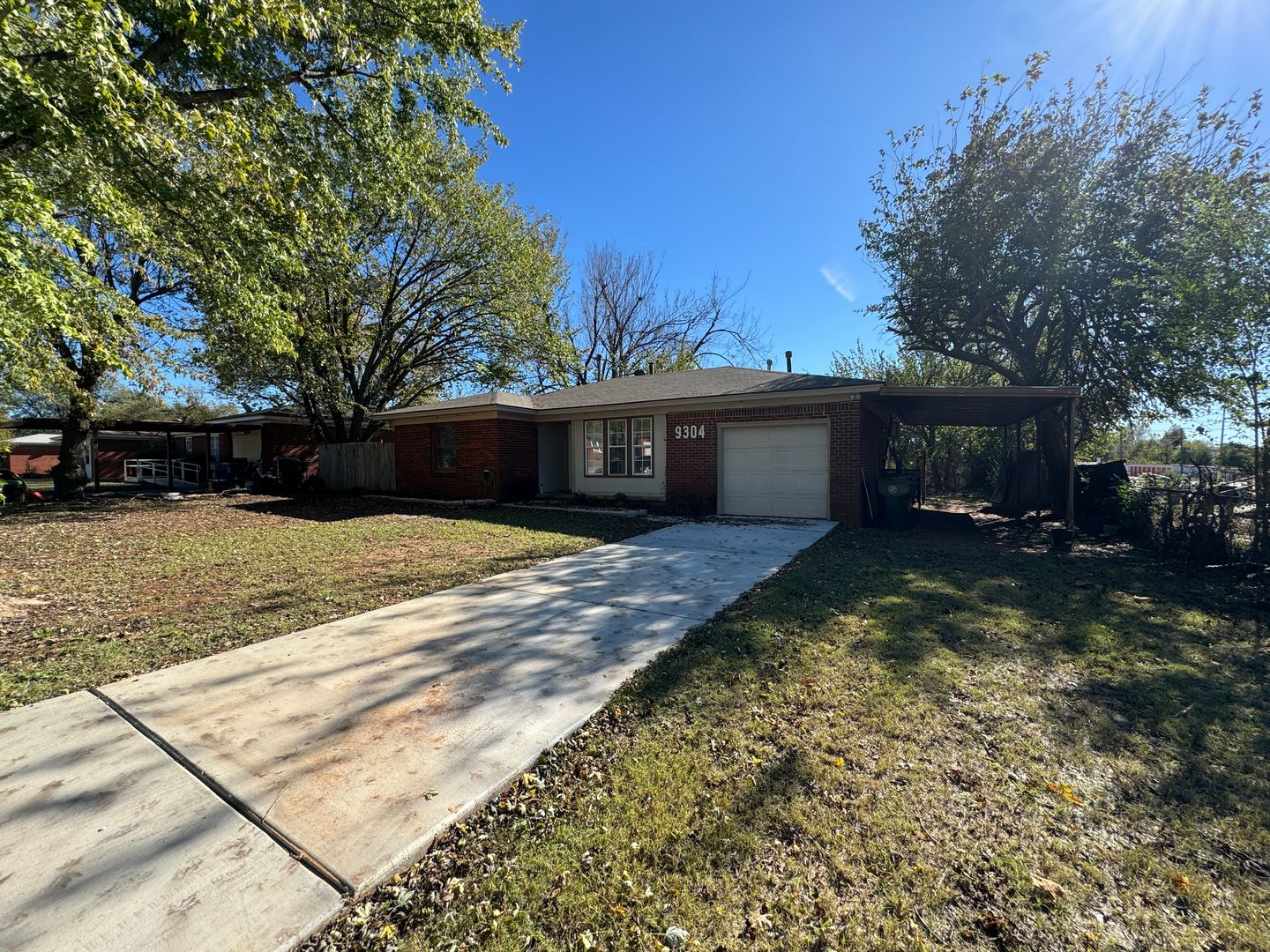Midwest City House: 9304 NE 11th Street