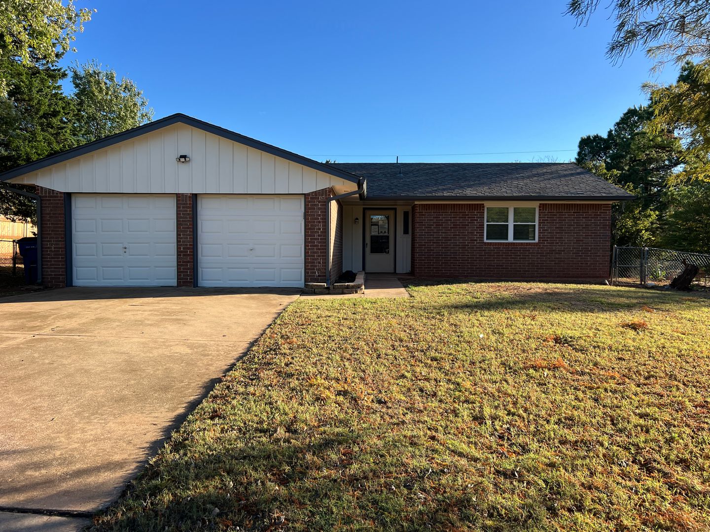 Mustang House: 440 E. Carson Lane