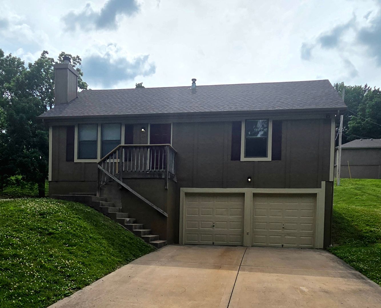 Kansas City Apartment: 1321A NE 39th St.
