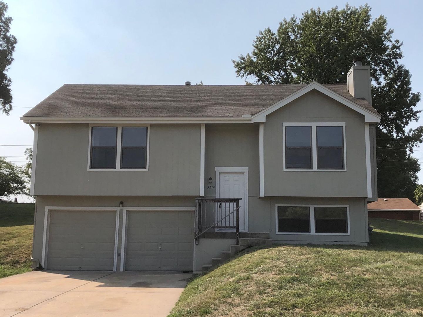 Kansas City Apartment: 1321A NE 39th St.