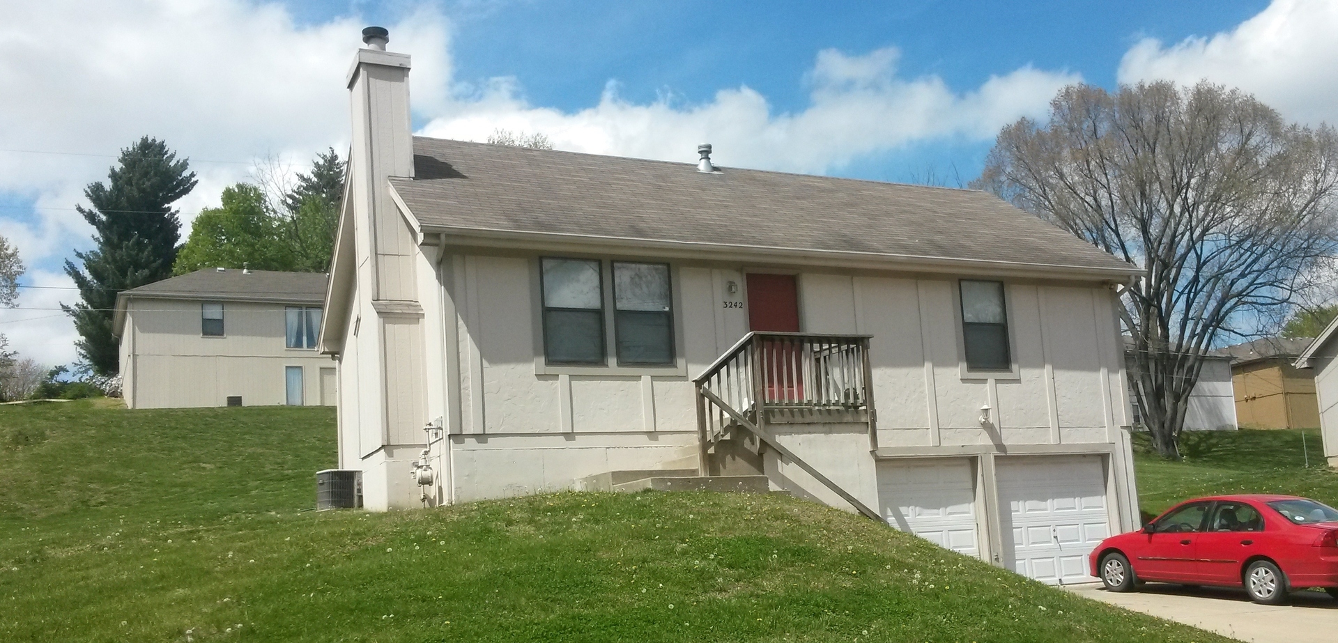 Kansas City Apartment: 1321A NE 39th St.