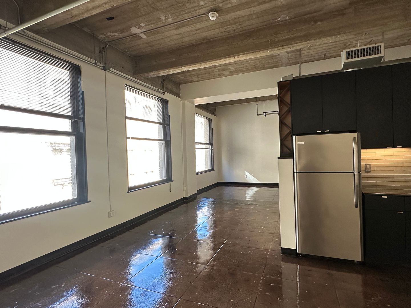 Los Angeles Apartment: 411 S. Main Street
