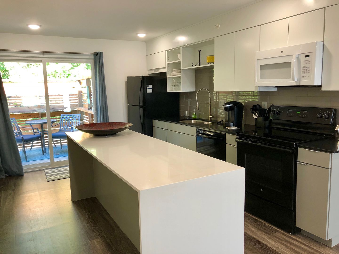 Fayettevile Apartment: 1540 W Nettleship St