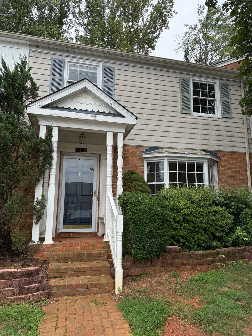 Lynchburg Townhome: 1419 Tunbridge