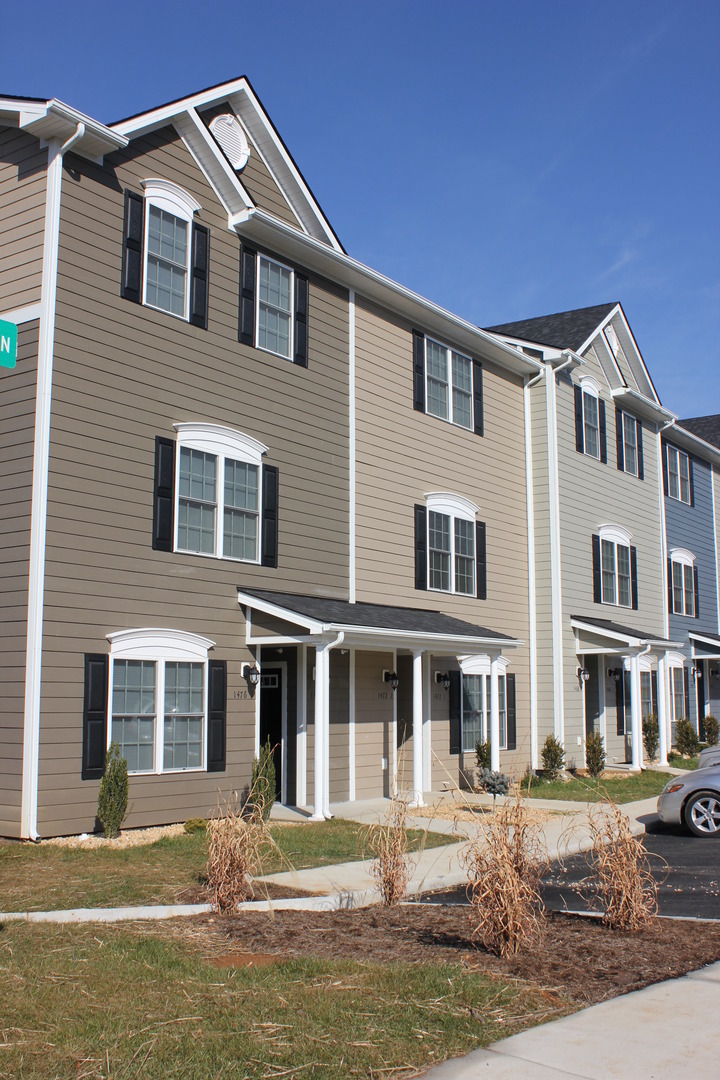 Harrisonburg House: 1439 Taylor Grove Lane Unit 1