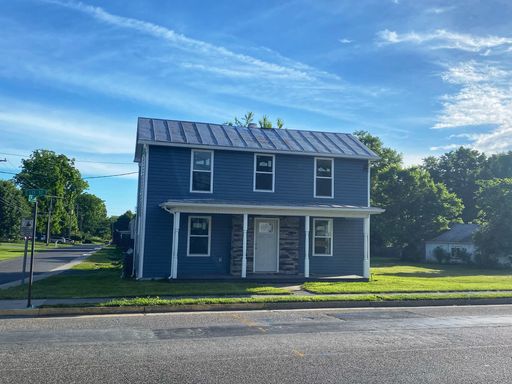 Newly renovated apartment in Broadway