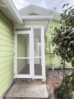 Listing photo thumbnail