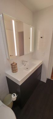 Listing photo thumbnail