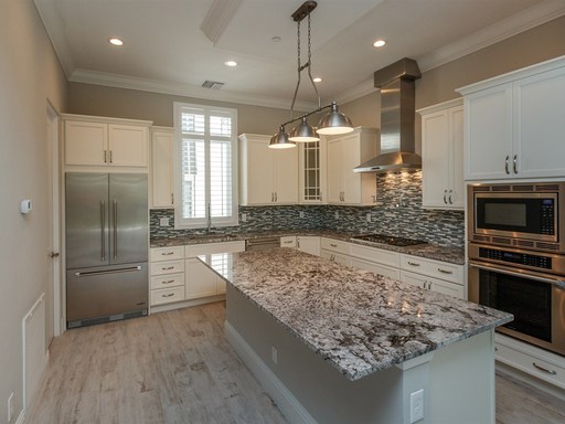 Listing photo thumbnail