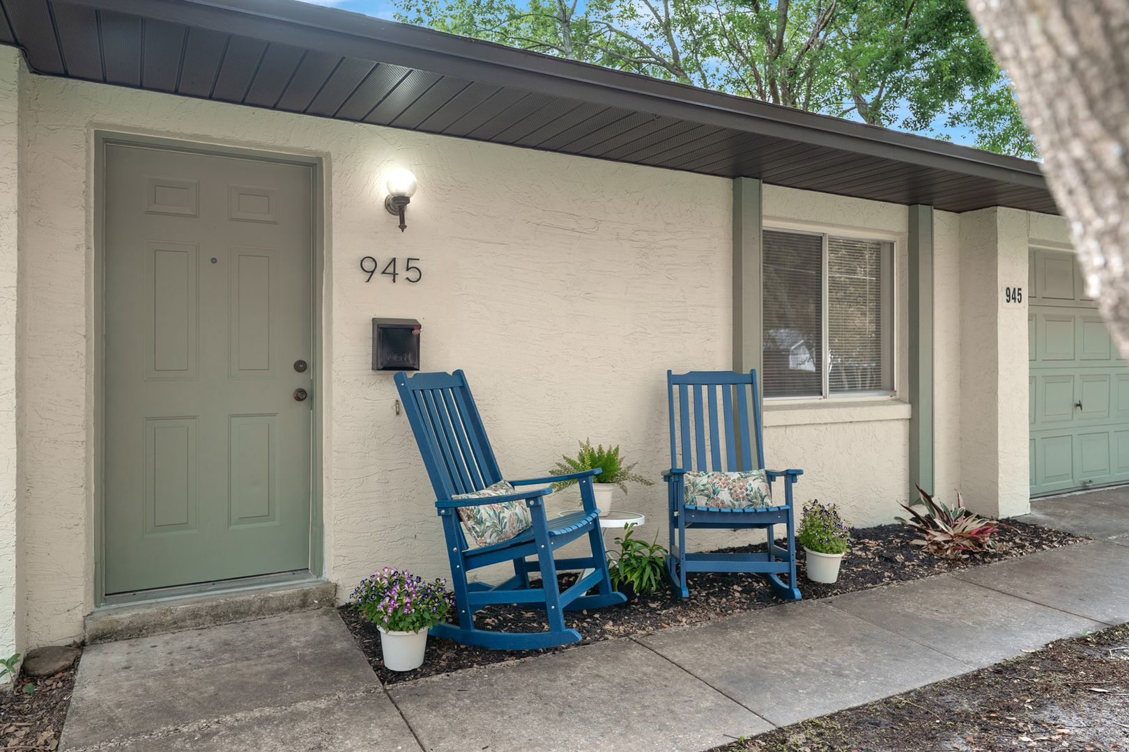 orlando House: 945 Morris Ave