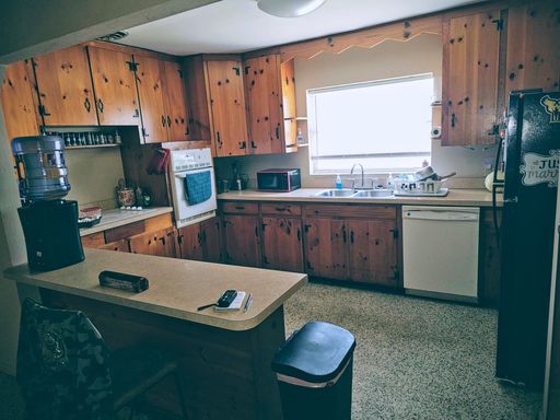 Listing photo thumbnail
