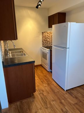 Renovated 1 bedroom for August 1st!
