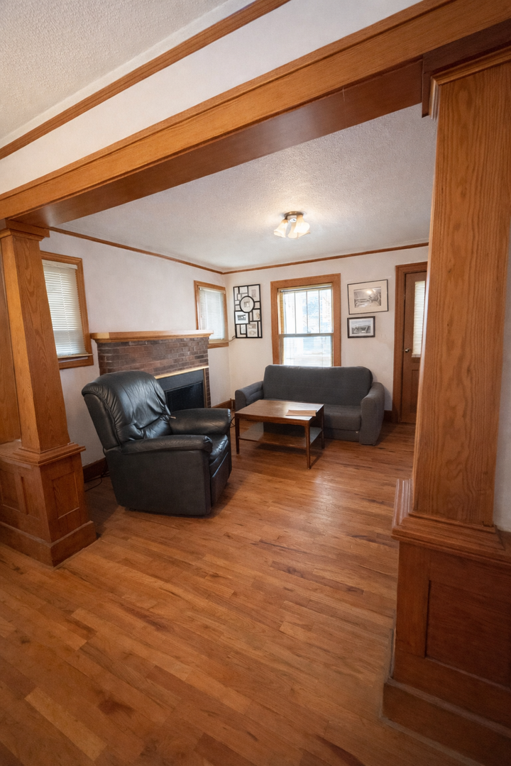 Ann Arbor Apartment: 203 E. Davis