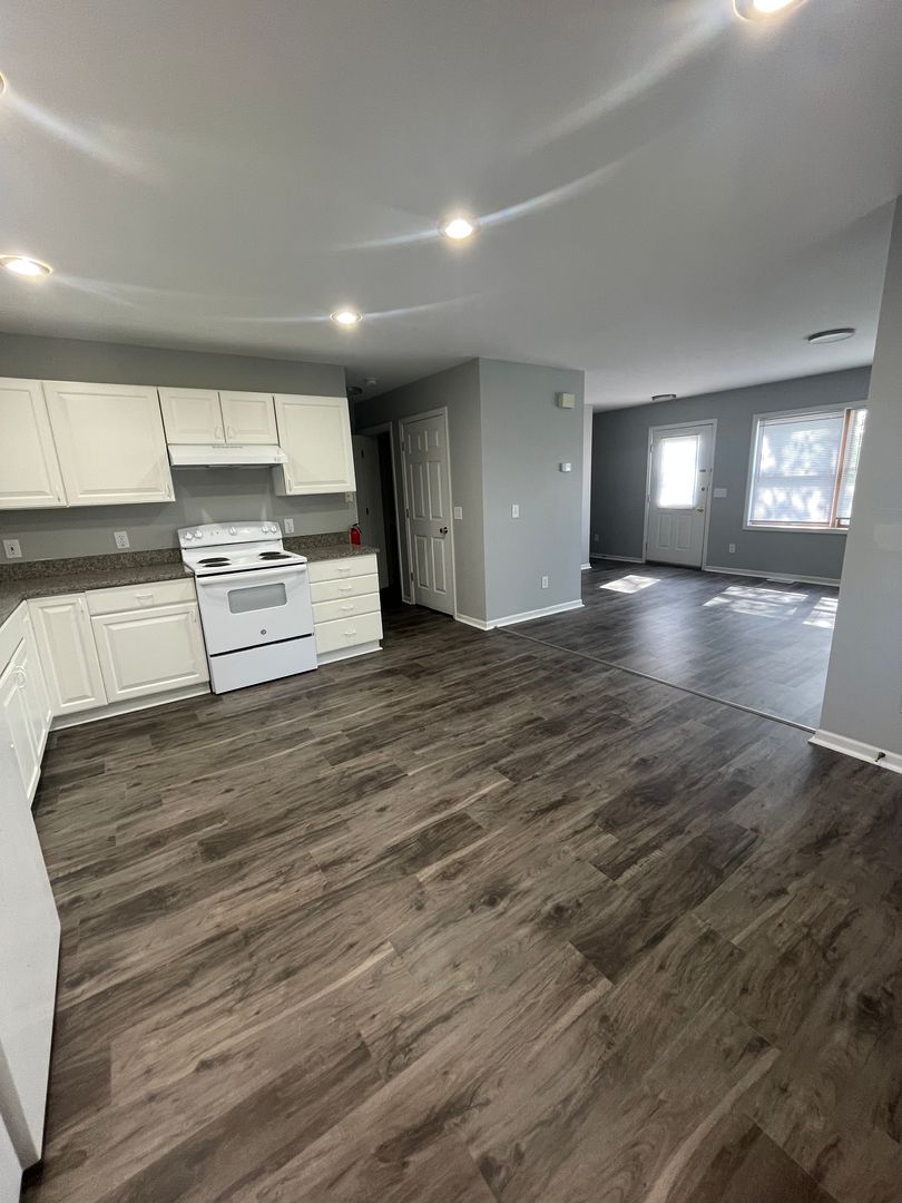 Ann Arbor Apartment: 230/232 Brookridge Rd.