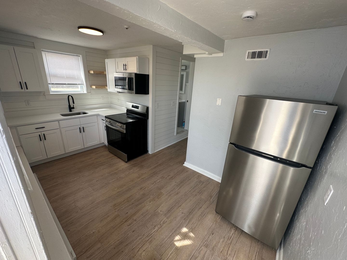 Hull Apartment: 750 Nantasket Ave, 43 B St, 44 B St, 125 Samoset, 153 Samoset
