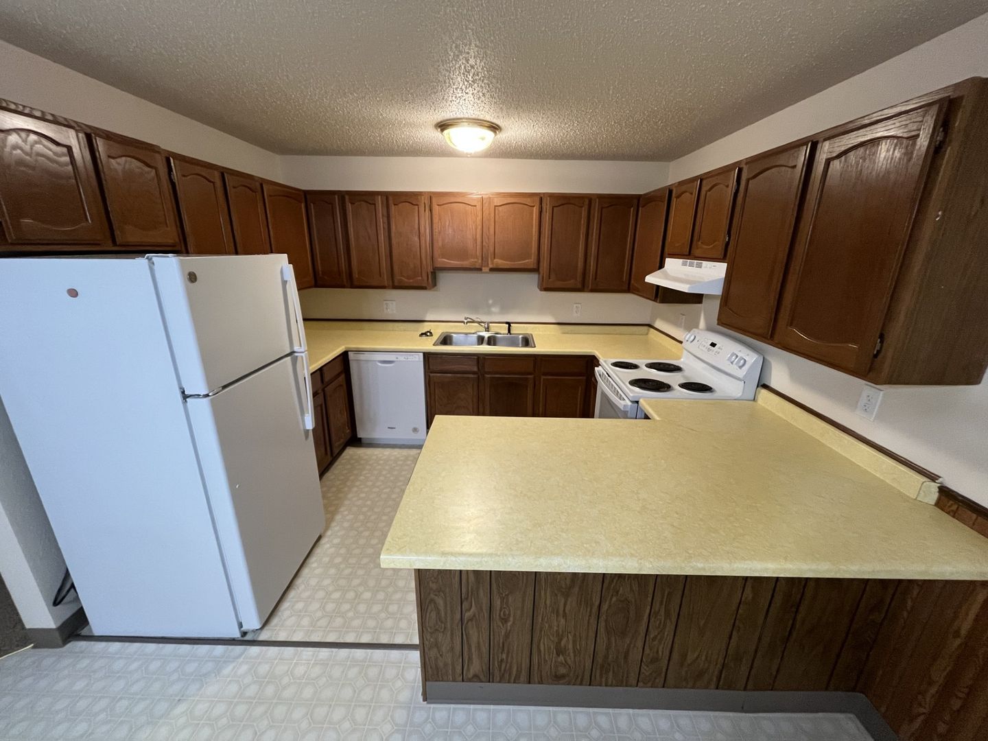 Duluth Apartment: 825 PARTRIDGE STREET