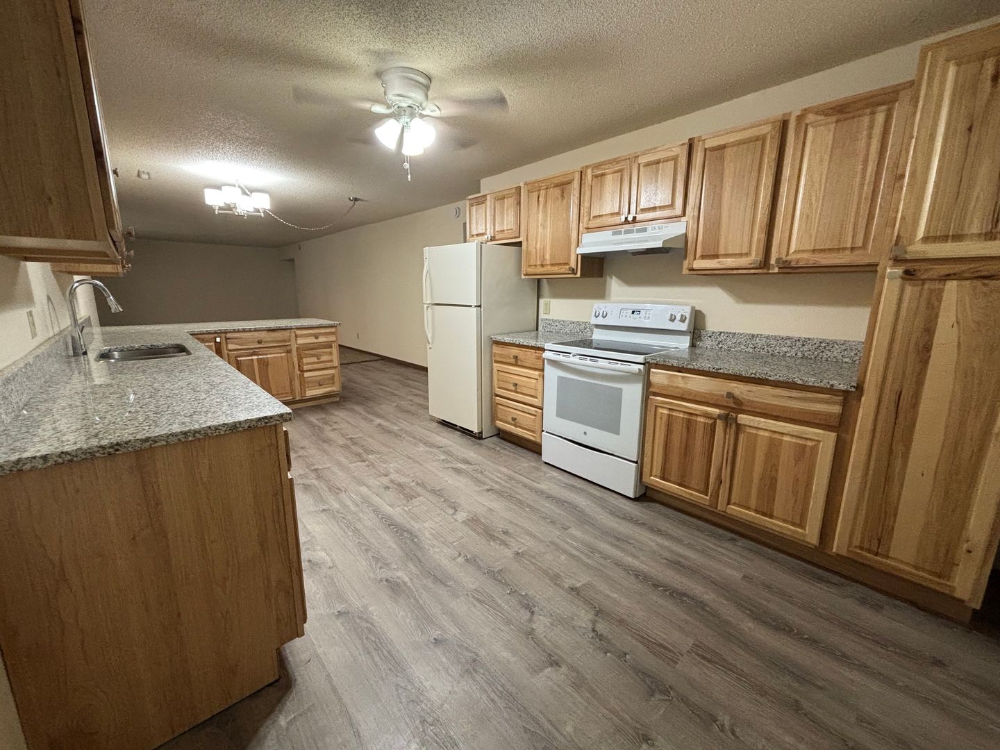Duluth Apartment: 825 PARTRIDGE STREET