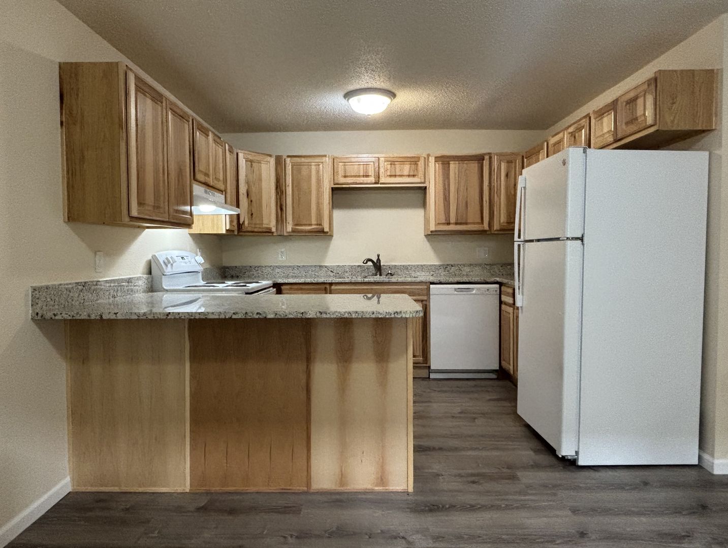 Duluth Apartment: 825 PARTRIDGE STREET