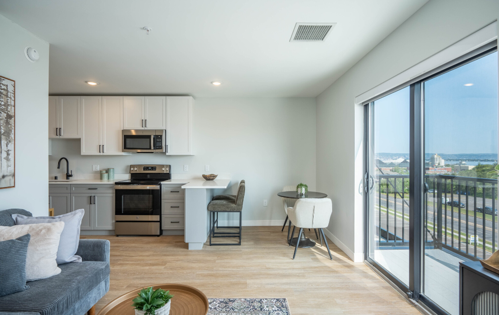 Superior Apartment: 110 E 2nd Street