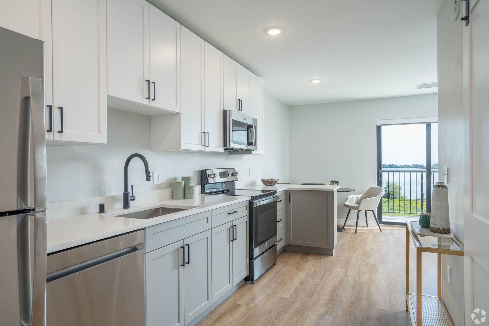 Superior Apartment: 110 E 2nd Street