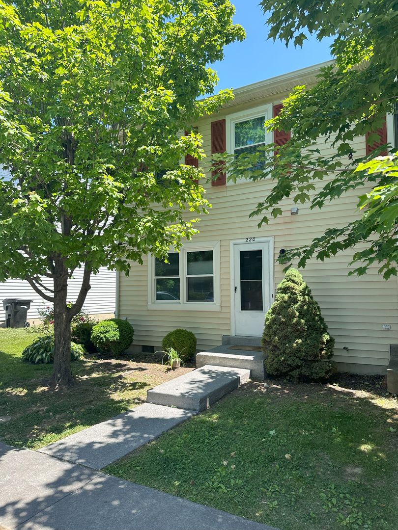 Winchester House: 220 Kimberly Way