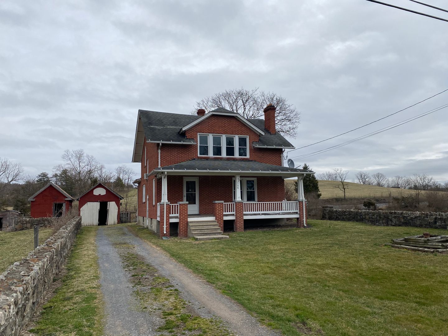 Winchester House: 308 Gainesboro Rd