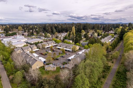 TRAILSIDE APTS - 1228-201, 1228 LISA LN SE APT # 201 – photo 1