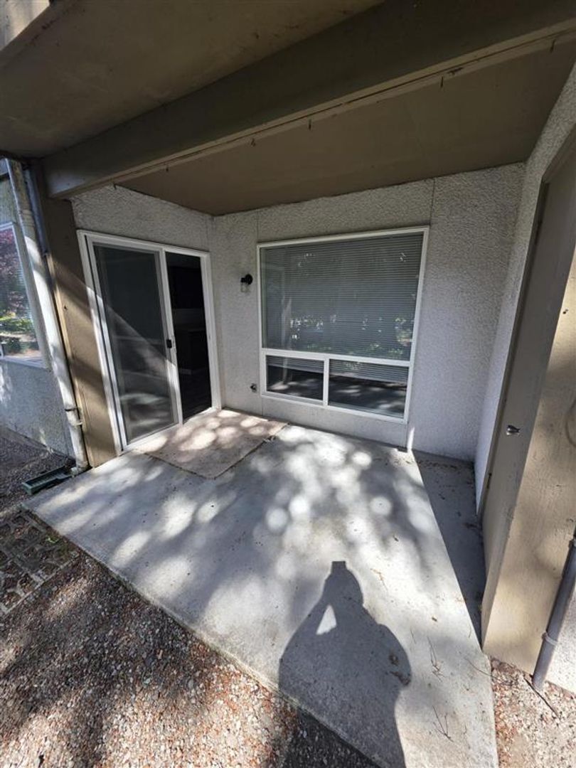 Olympia Apartment: 522 Lilly RD NE