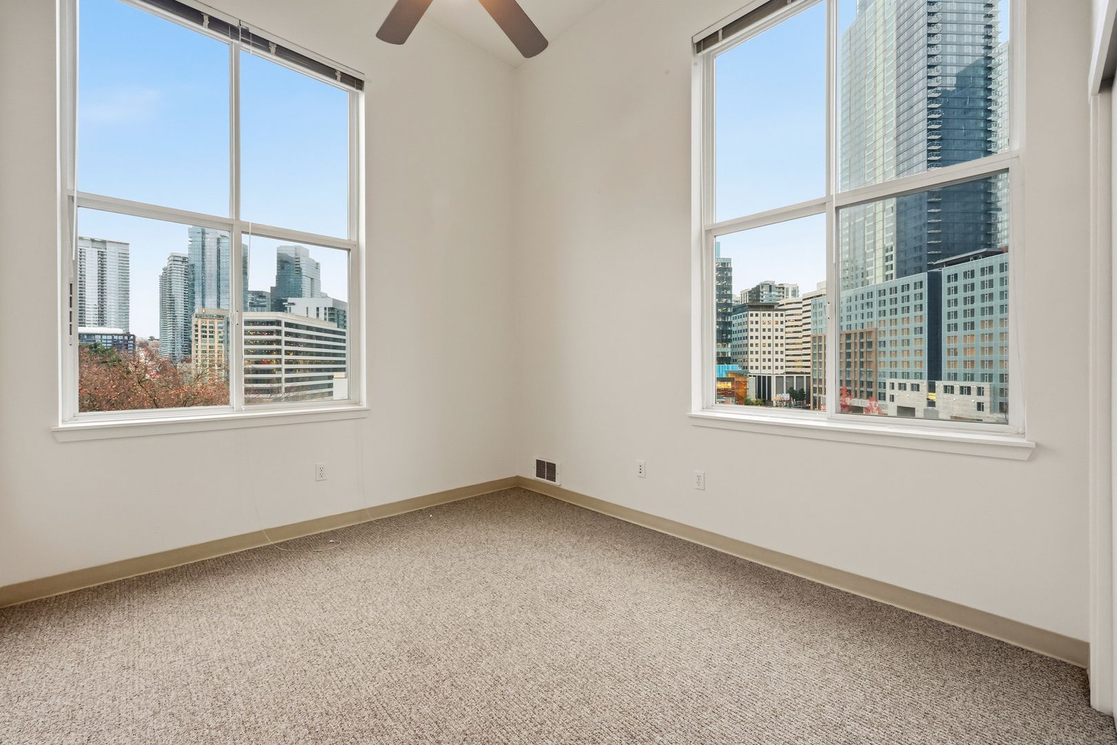 Seattle Apartment: 109 Dexter Ave N