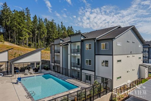 81 NE Ridge Point Blvd, E-107