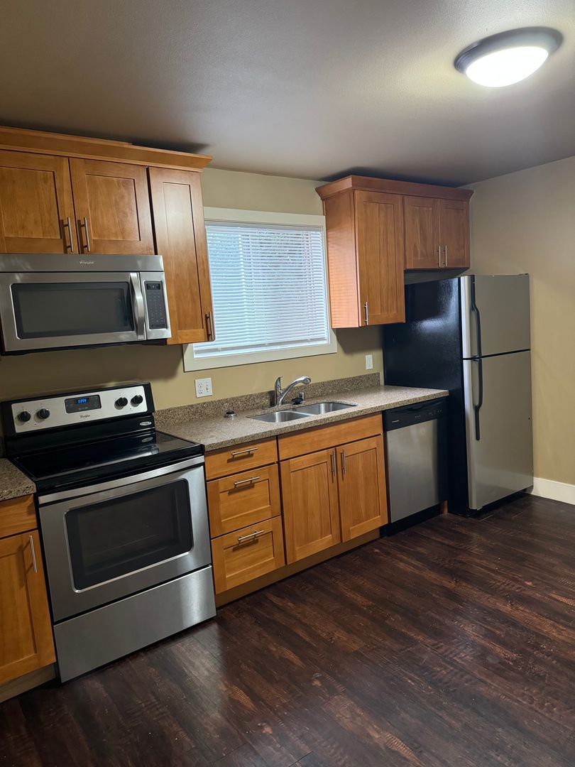 Seattle Apartment: 1617 S Lane Street