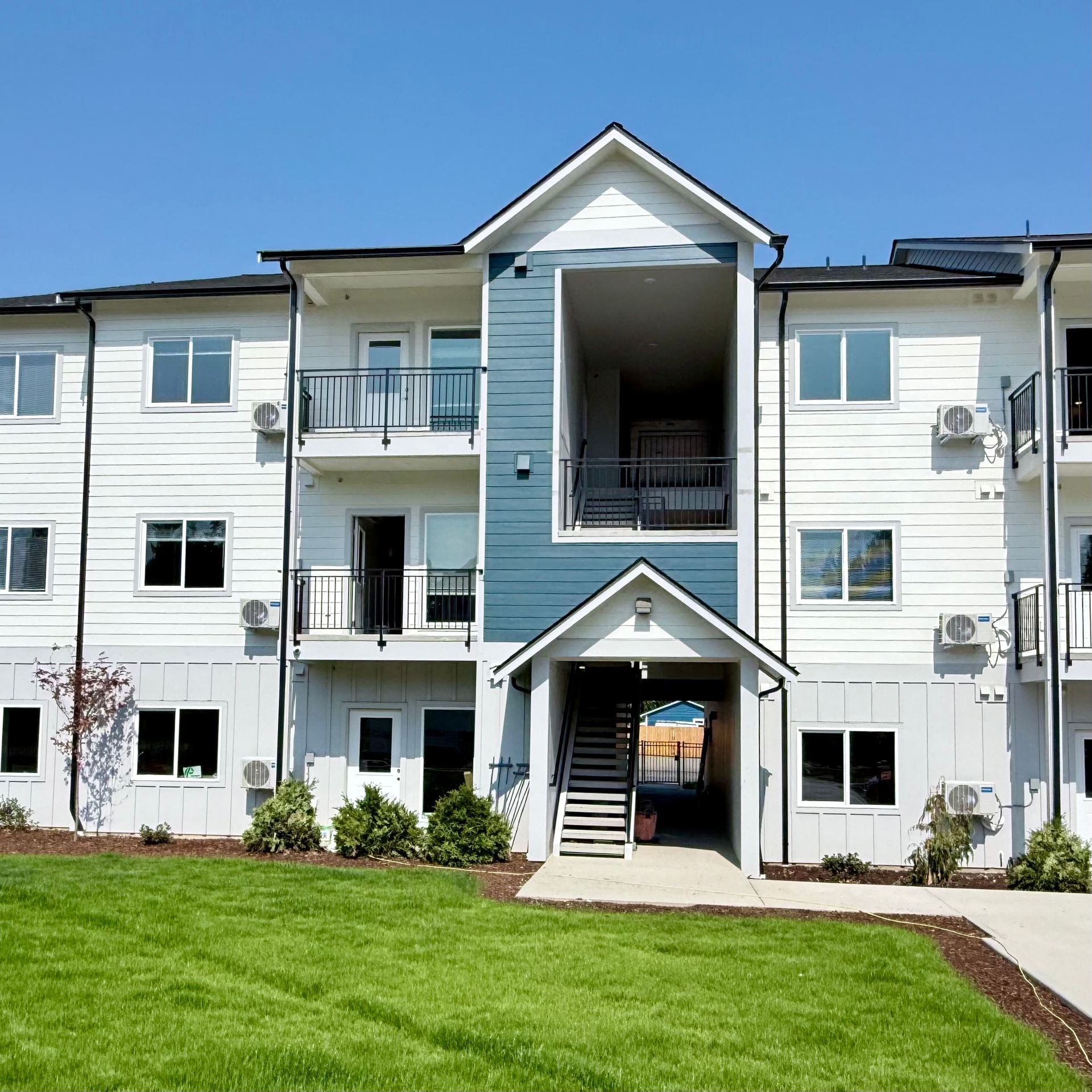Tacoma Apartment: 1202 E 72nd ST