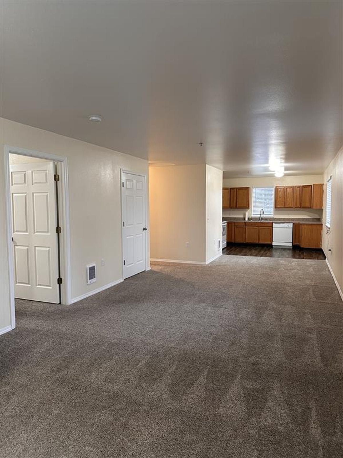 Tacoma Apartment: 1756 106th St. S