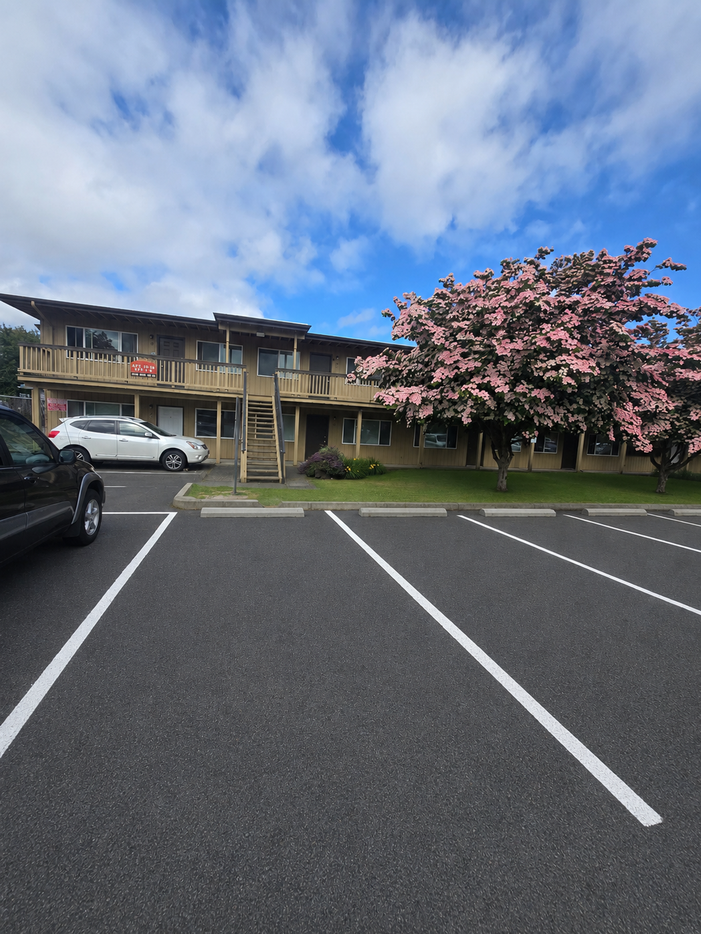 LAKEWOOD Apartment: 3422 86TH ST S