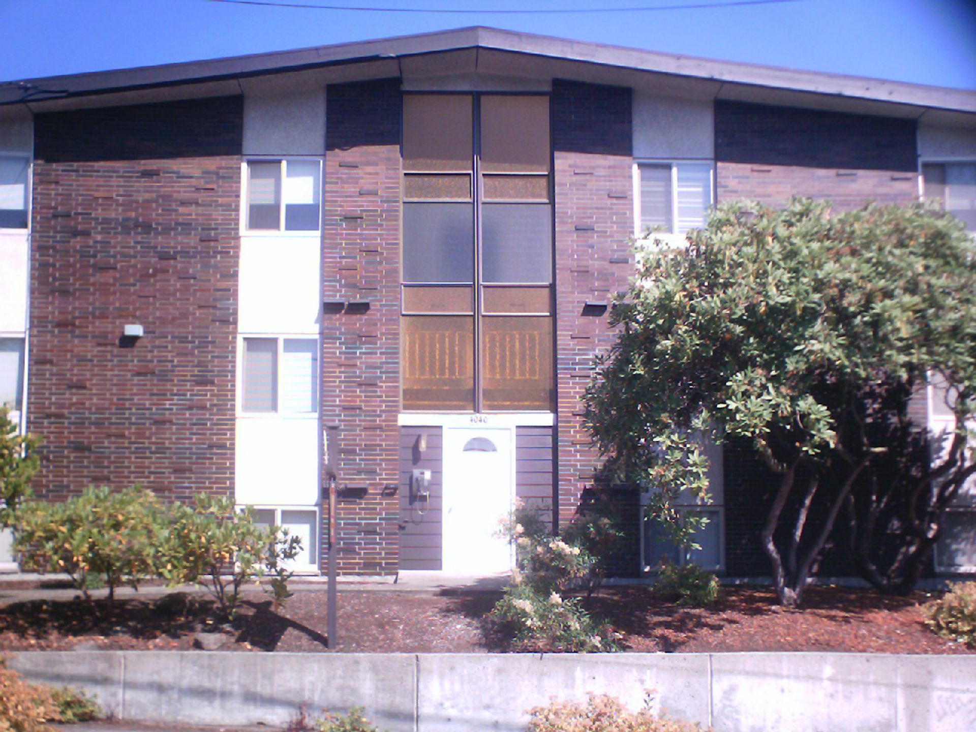 SEATTLE Apartment: 4040 8TH AVE. NE