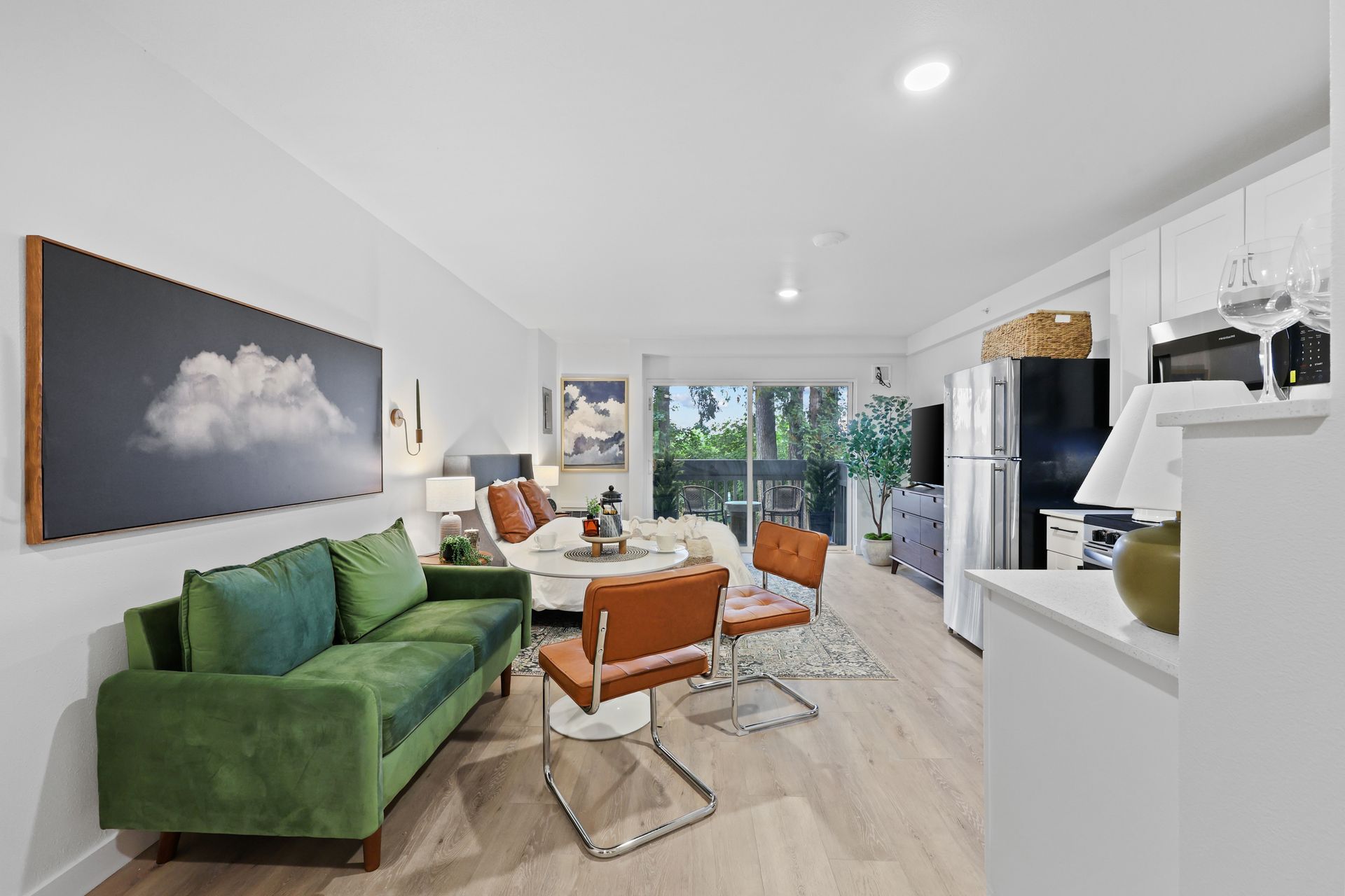 OLYMPIA Apartment: 2402 LAKERIDGE WAY SW