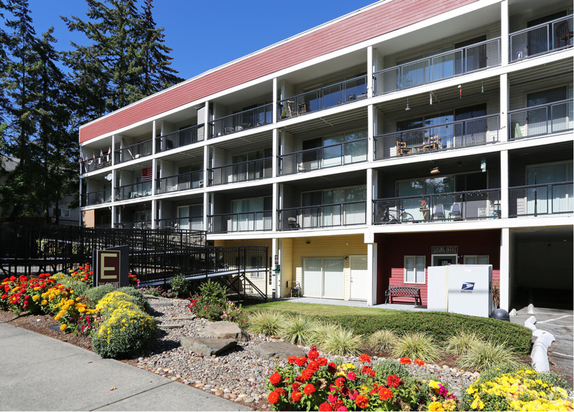 LYNNWOOD Apartment: 5821 200TH STREET SW