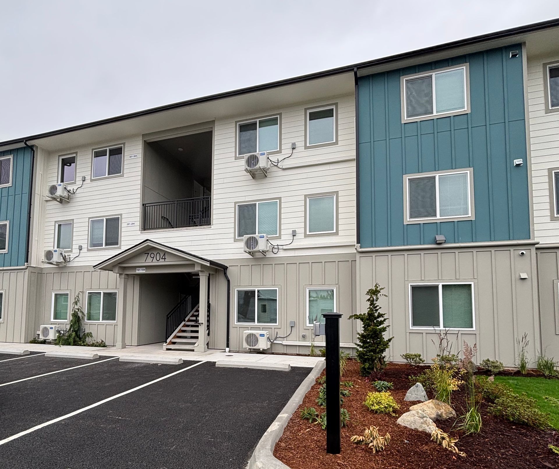 Tacoma Apartment: 7904 Pacific Ave