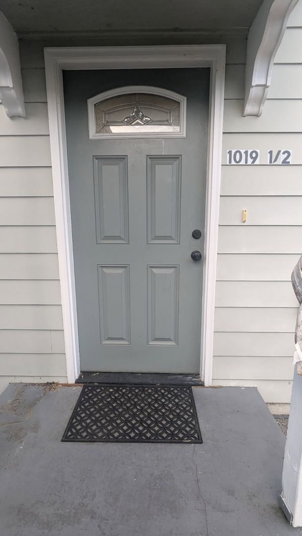 Bremerton House: 1019 1/2 5th St