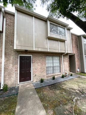 2 Bedroom Townhome – 1493 Springrock, Houston, TX 77055