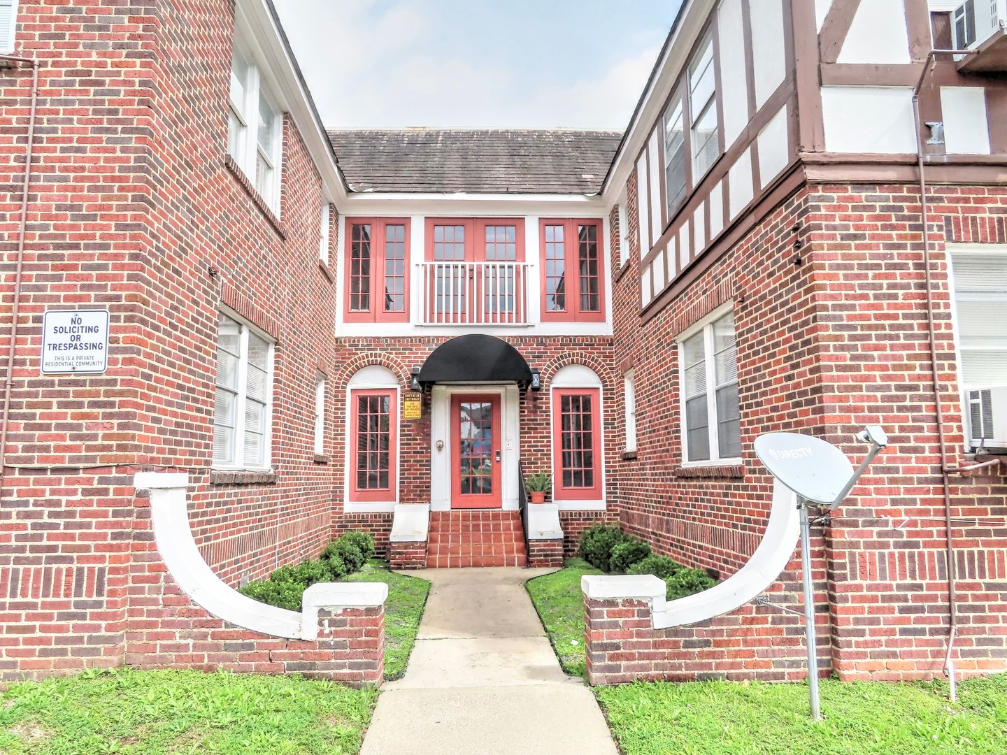 Houston Apartment: 3920 Fannin St.