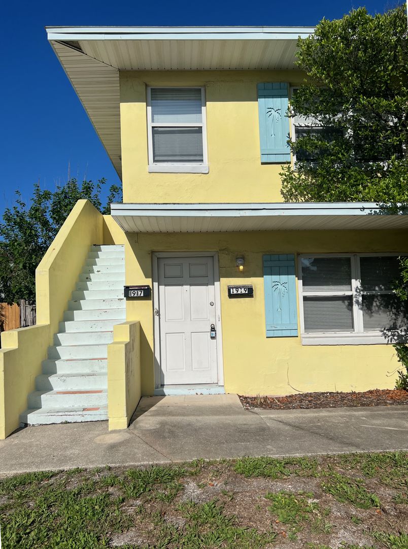 NEPTUNE BEACH Condo: 1919 1ST ST