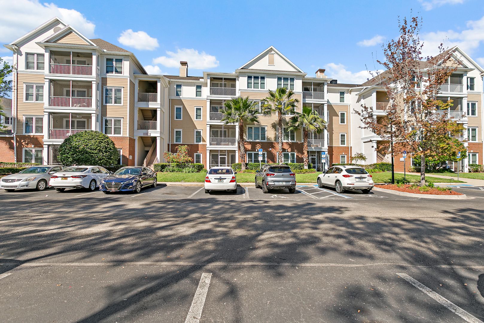 JACKSONVILLE House: 13364 BEACH BLVD