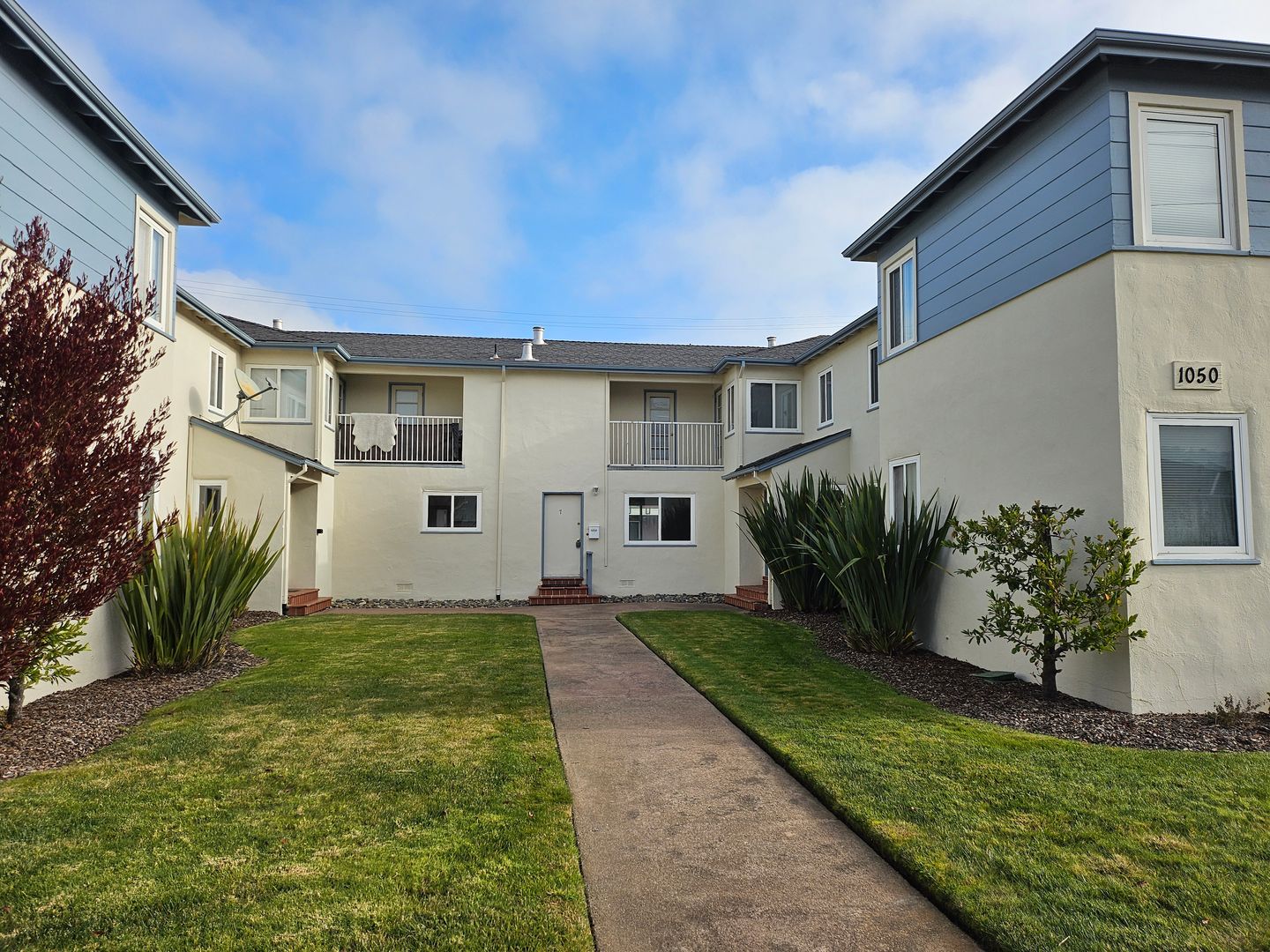 Millbrae Apartment: 1050 Magnolia Ave