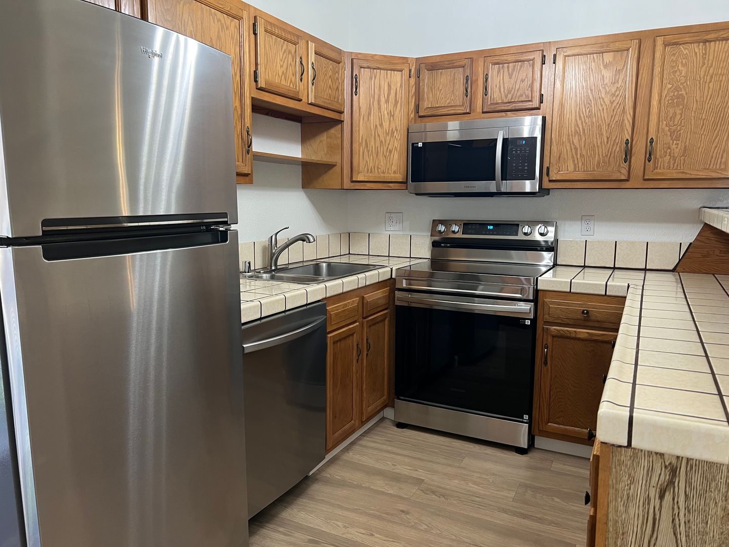 Burlingame House: 1024 Paloma Avenue